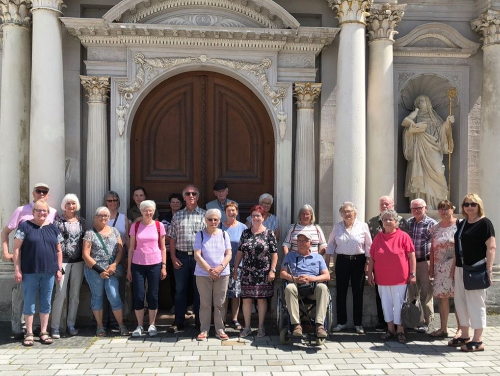 Gruppenfoto der Teilnehmer